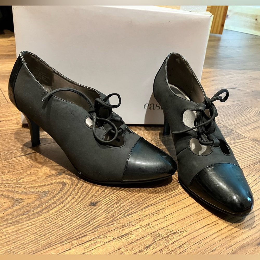 East 5th black heels